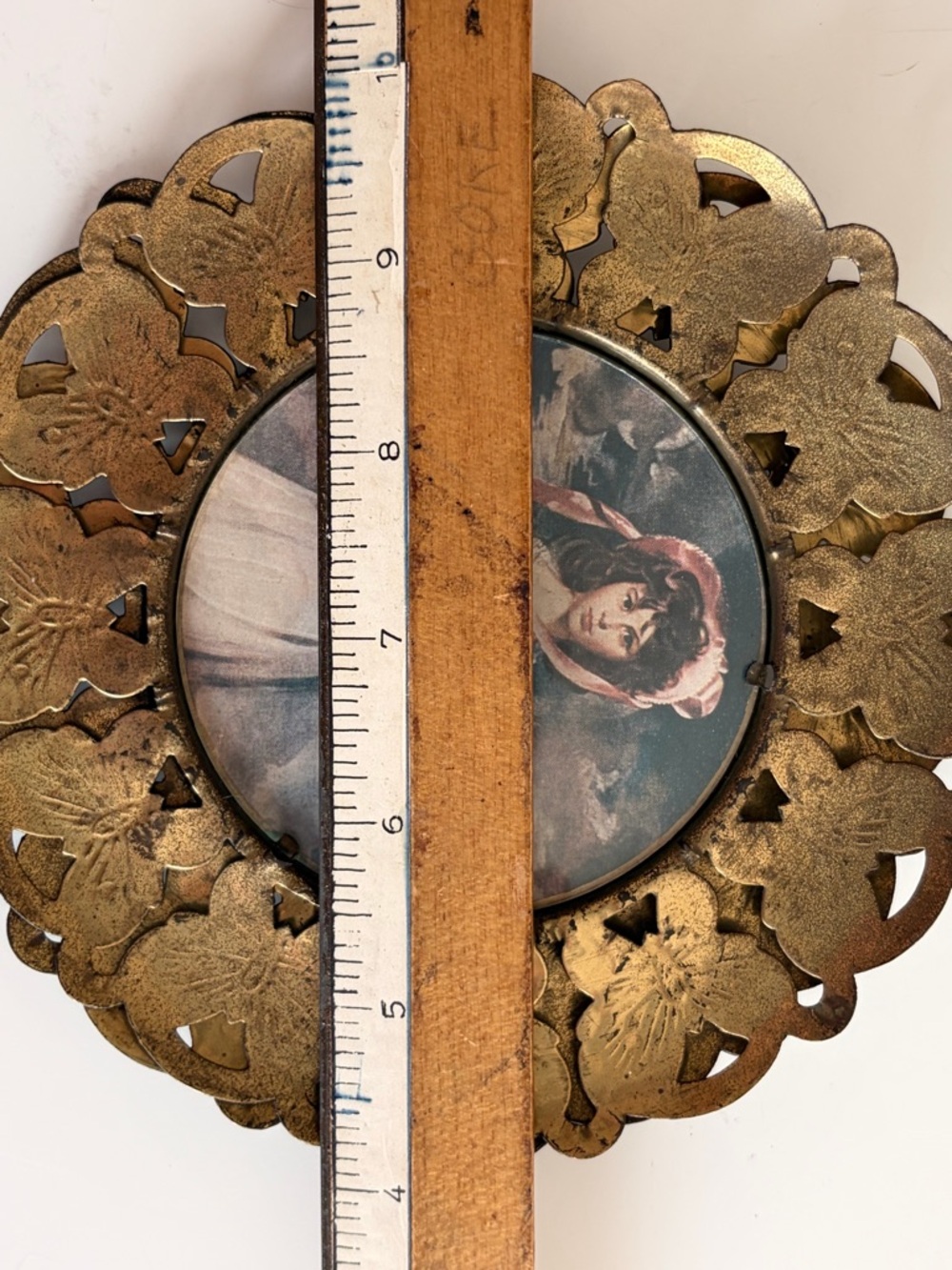 2 Vintage 6” Brass Butterfly Frame Hanging Art Pinkie Girl And Blue Boy England - Picture 10 of 10